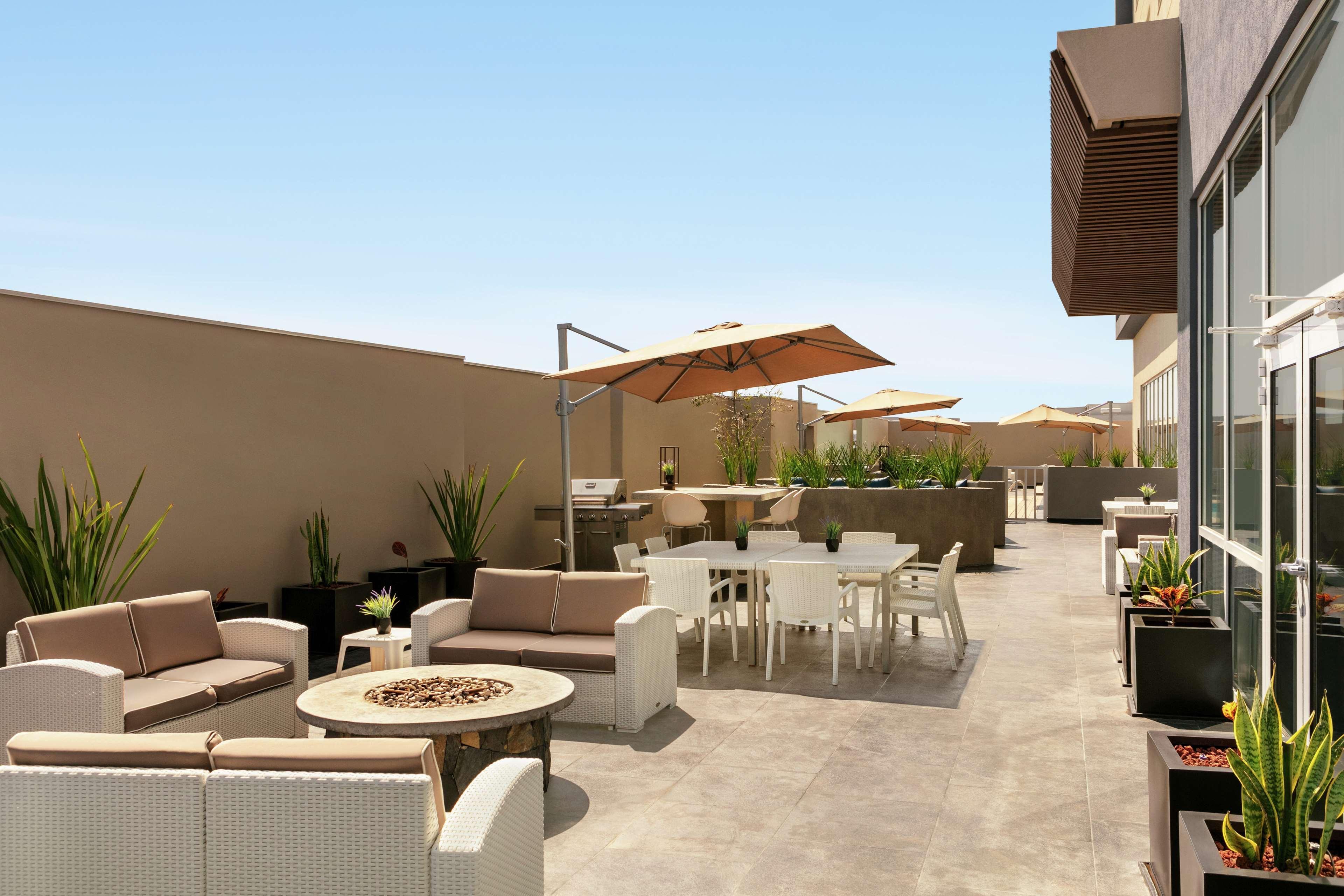Hampton By Hilton Monterrey Hotel 3*